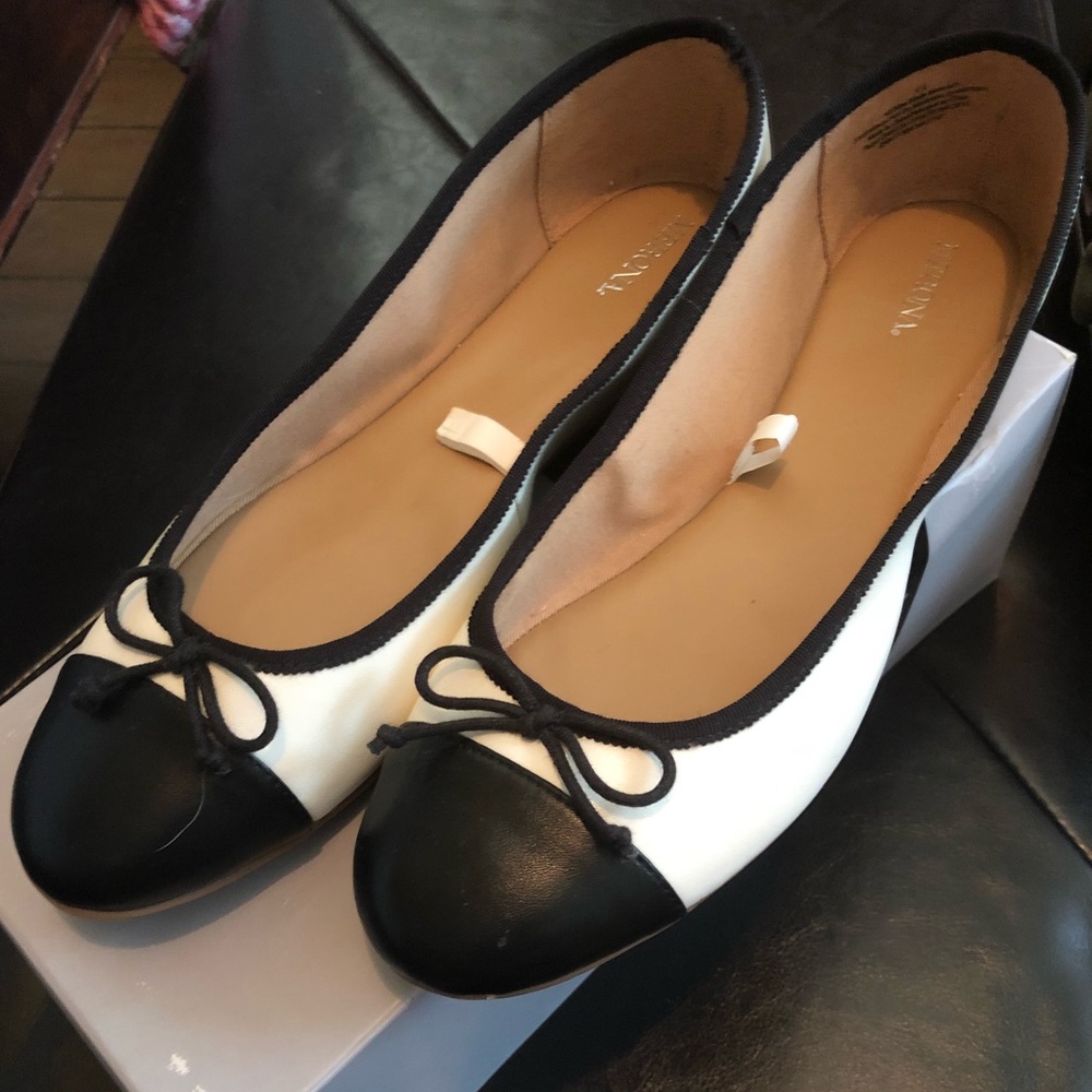 Black and White Merona Flats